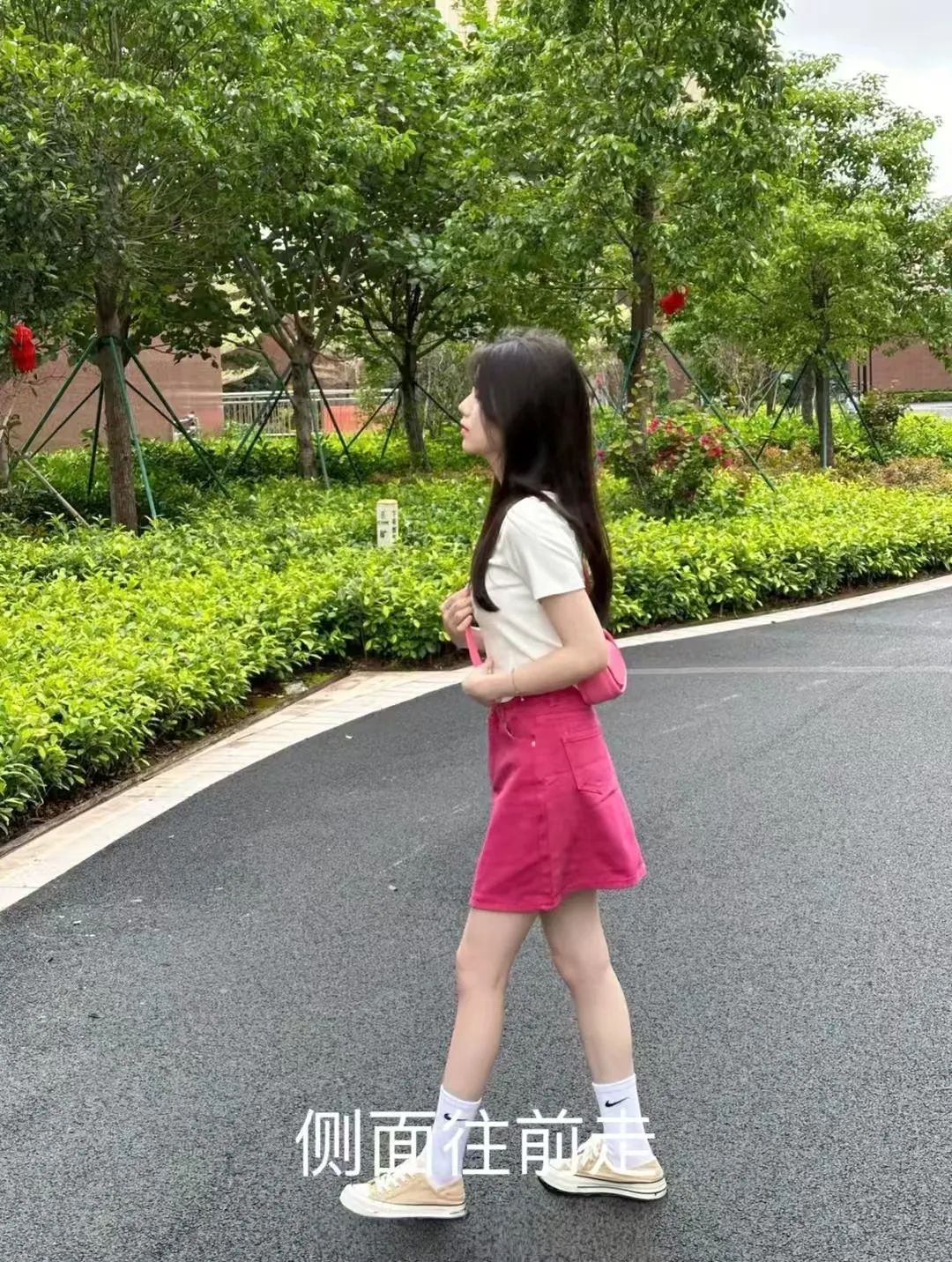 灰色透水碧道現(xiàn)場實拍